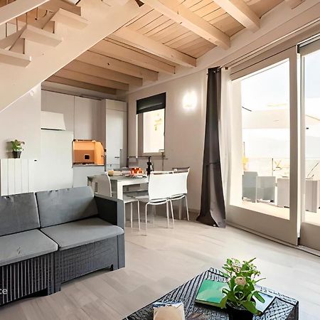 Appartamento Grande Terrazza Vista Lago Parzanica Eksteriør billede