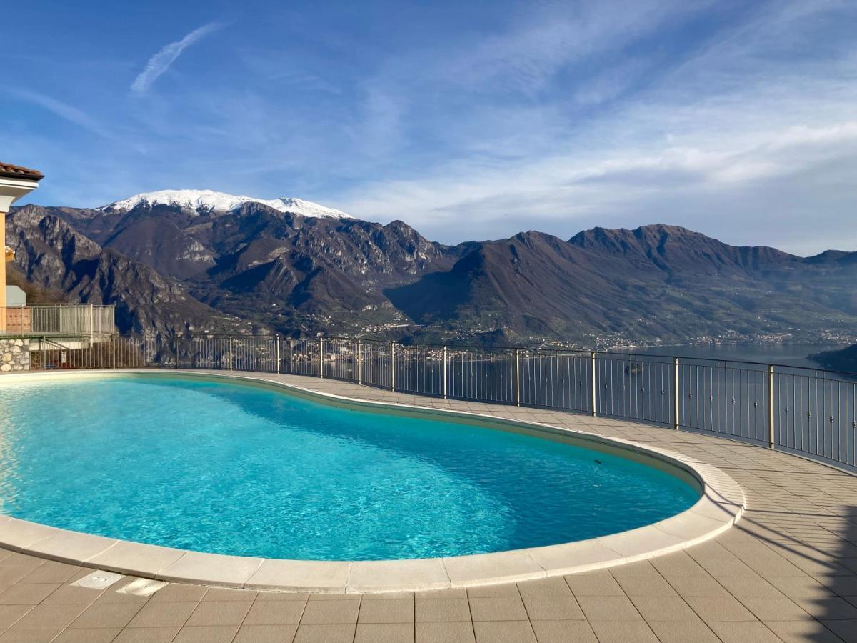 Appartamento Grande Terrazza Vista Lago Parzanica Eksteriør billede