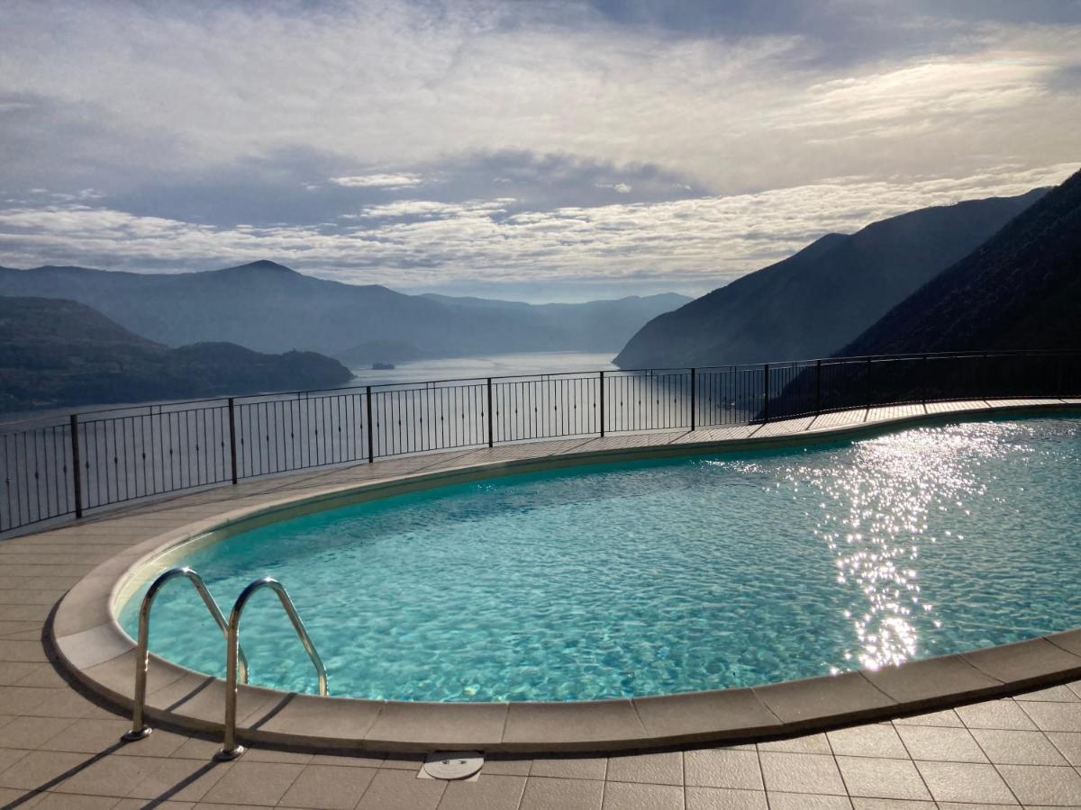 Appartamento Grande Terrazza Vista Lago Parzanica Eksteriør billede