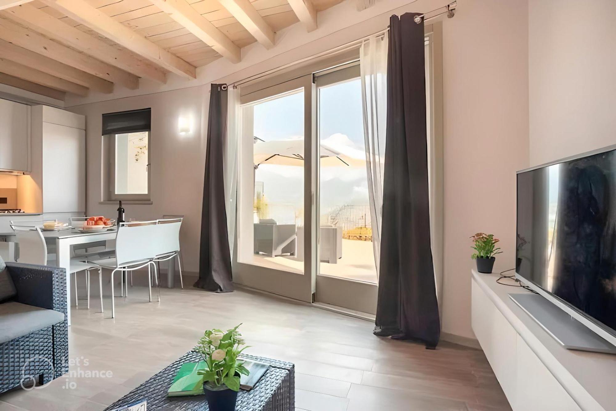 Appartamento Grande Terrazza Vista Lago Parzanica Eksteriør billede